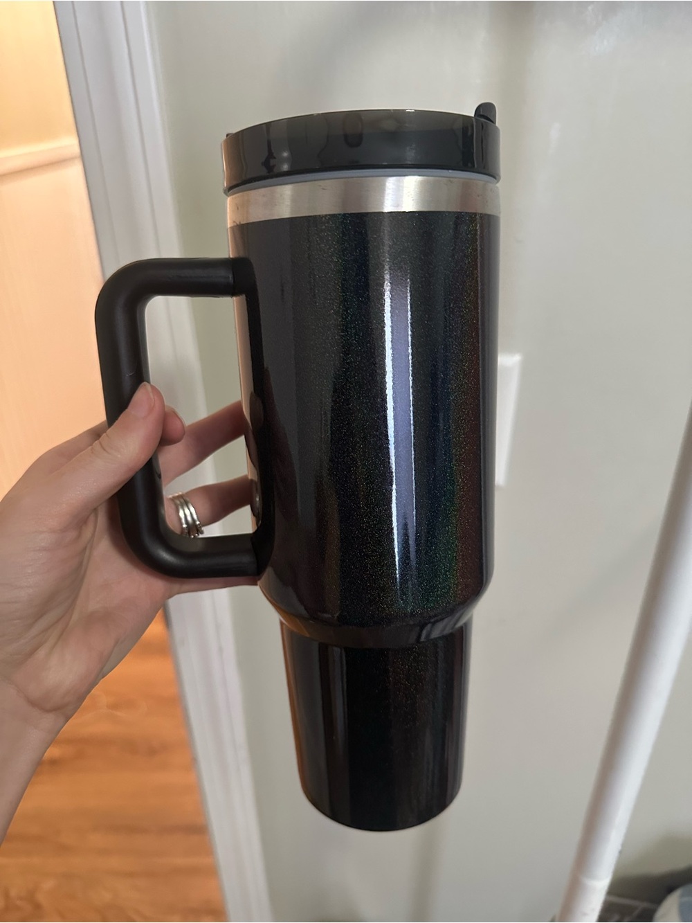 Black iridescent large water tumbler